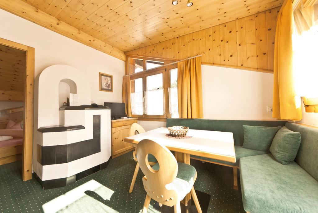 Appartement Laerchenhof Samnaun Bilik gambar
